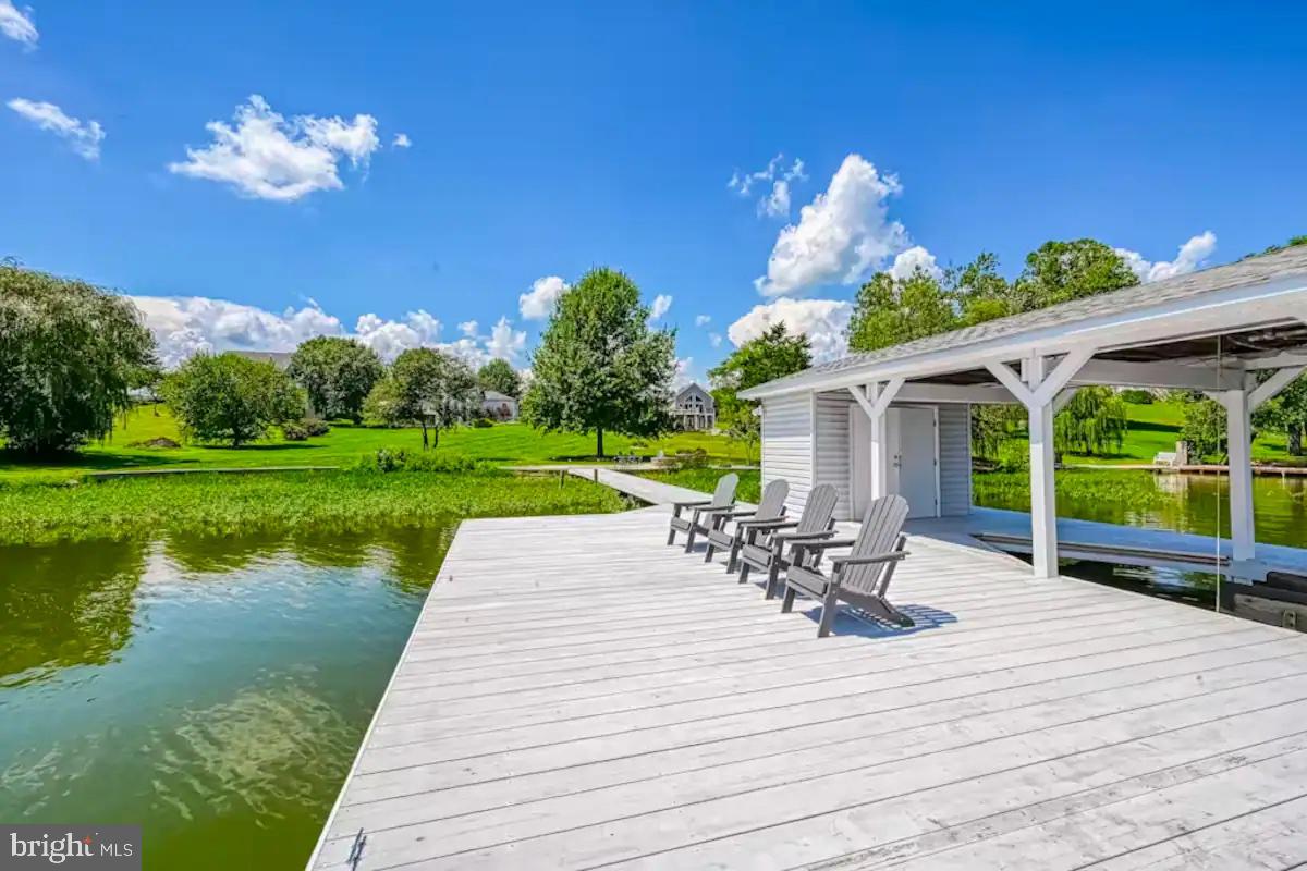 TWIN OAKS - Residential