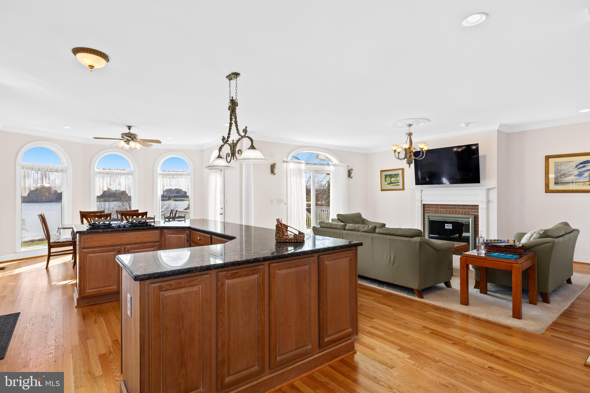 TWIN OAKS - Residential