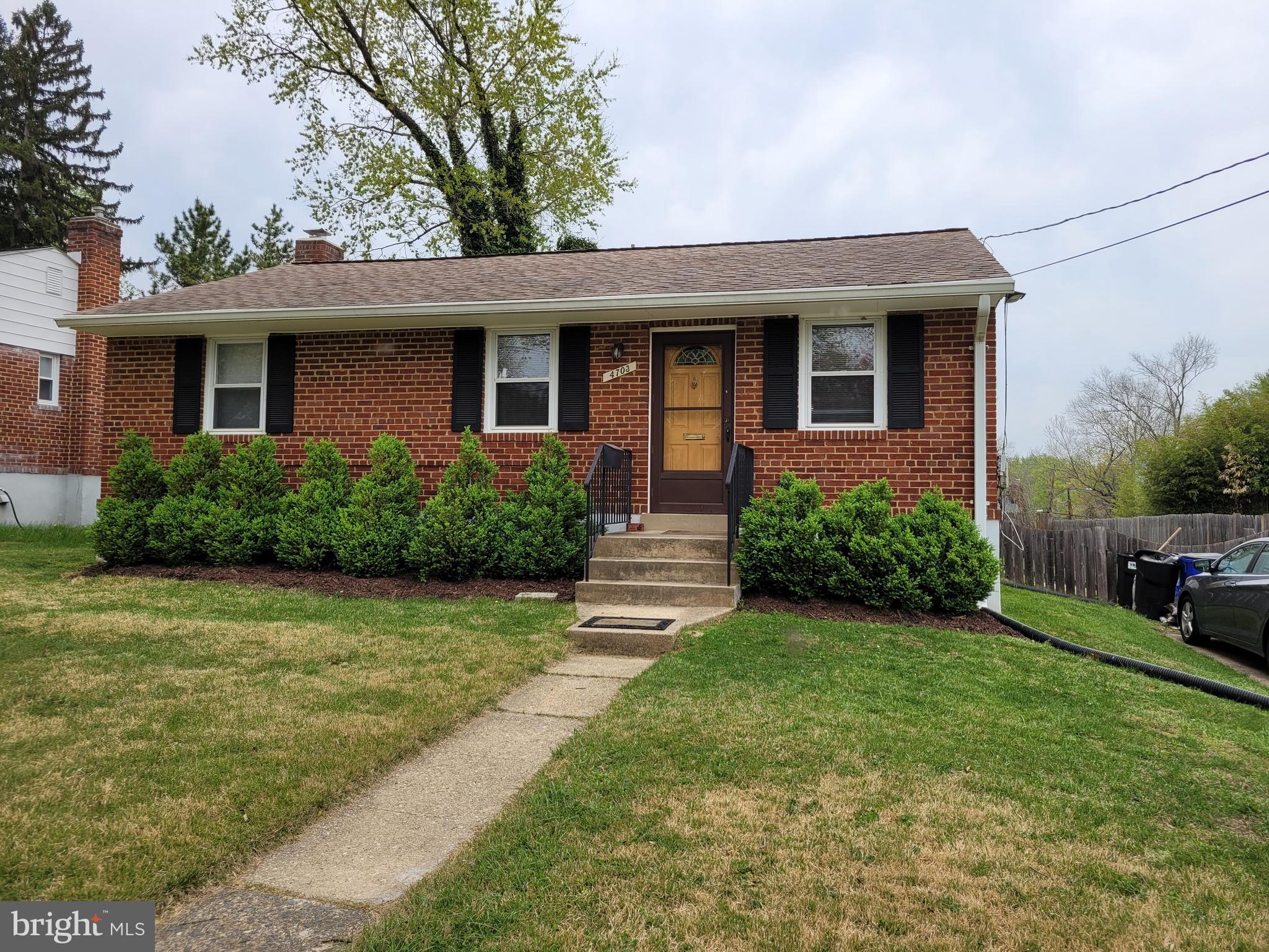 RANDOLPH HILLS - Residential Lease