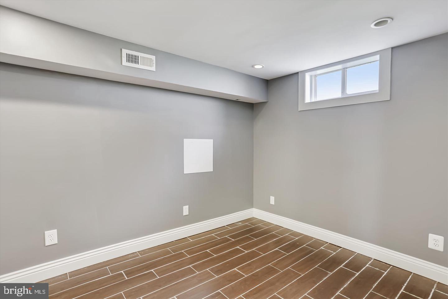 RANDOLPH HILLS - Residential Lease