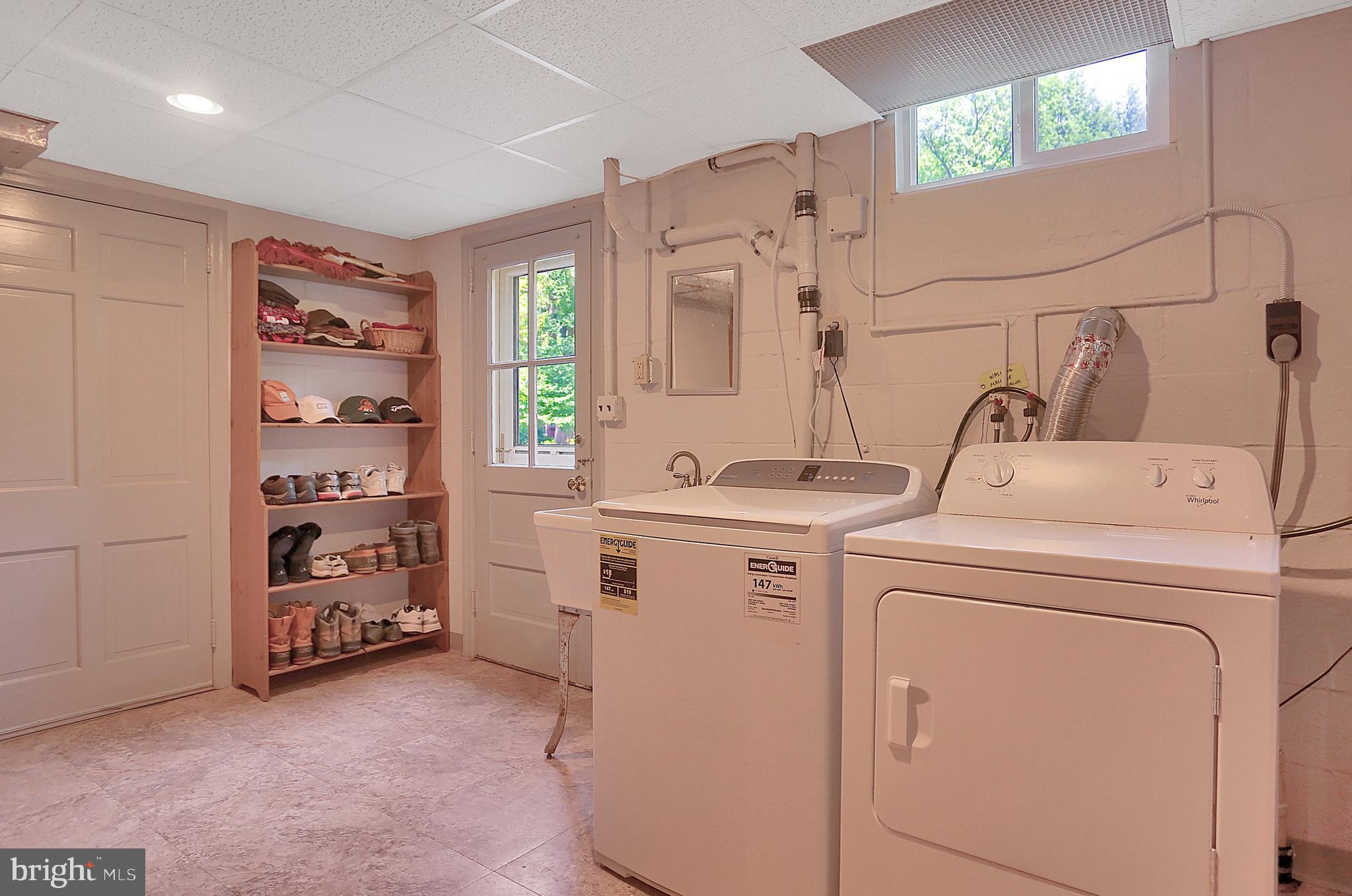 WEST RIDGE ESTATES - Residential