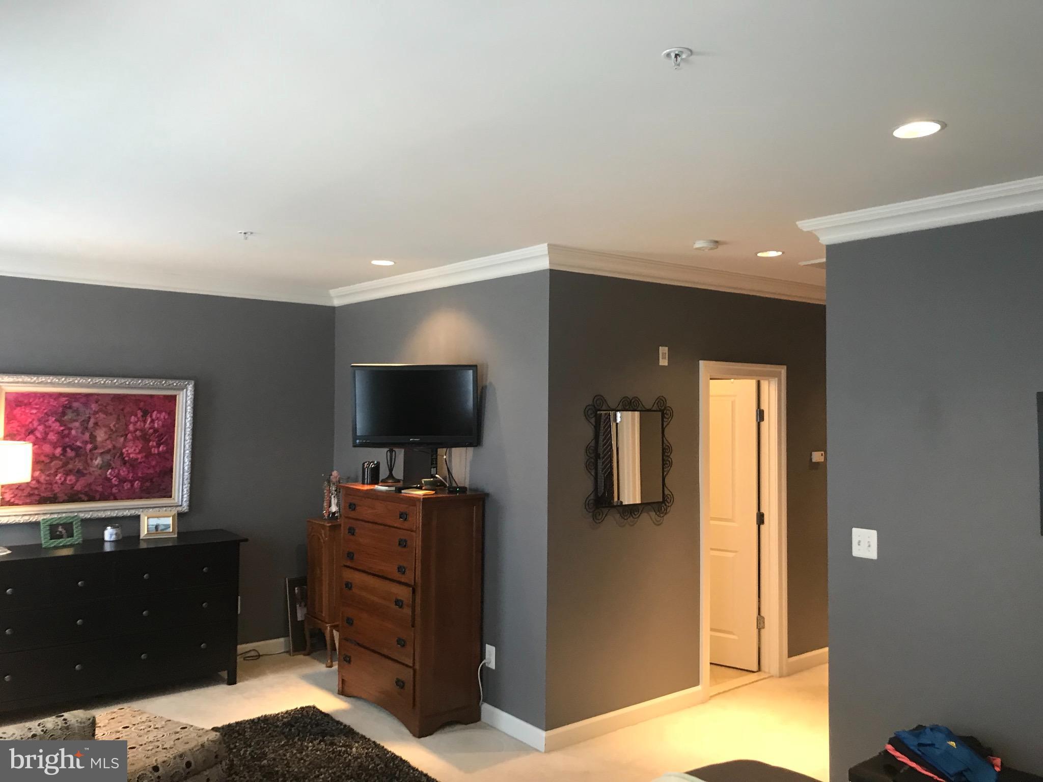 CHATHAM SQUARE - Residential