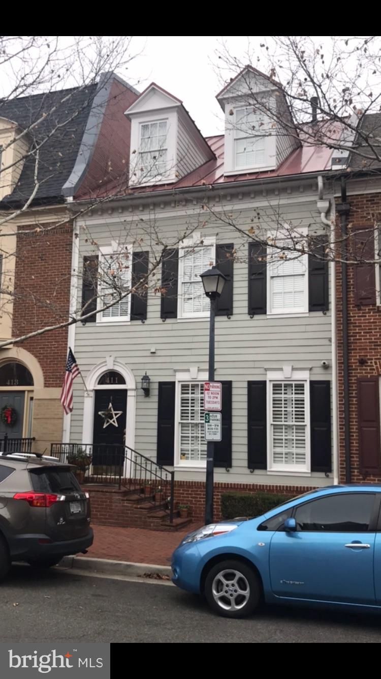 CHATHAM SQUARE - Residential