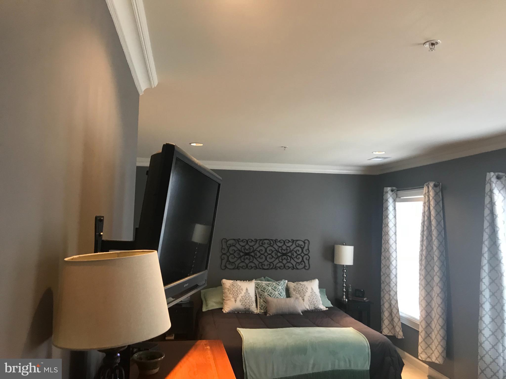 CHATHAM SQUARE - Residential