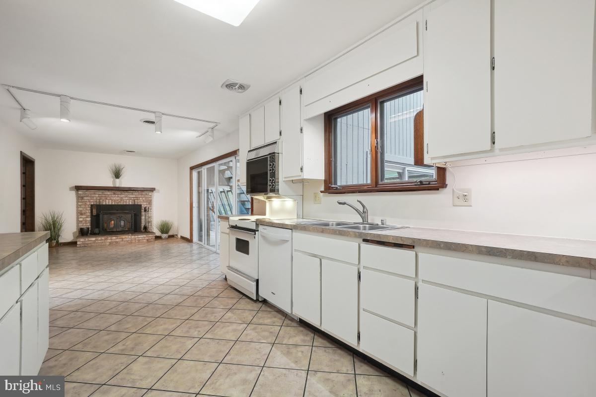 GAITHERSBURG OUTSIDE - Residential