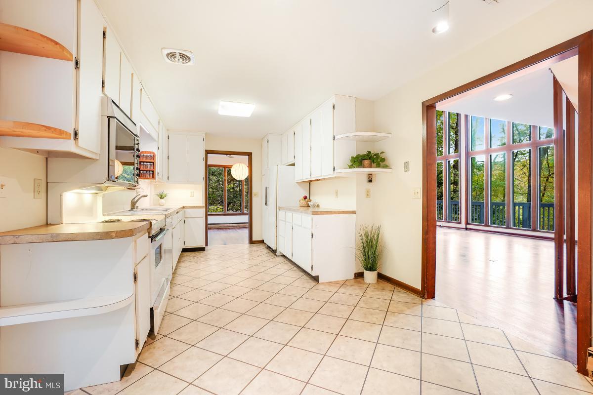 GAITHERSBURG OUTSIDE - Residential