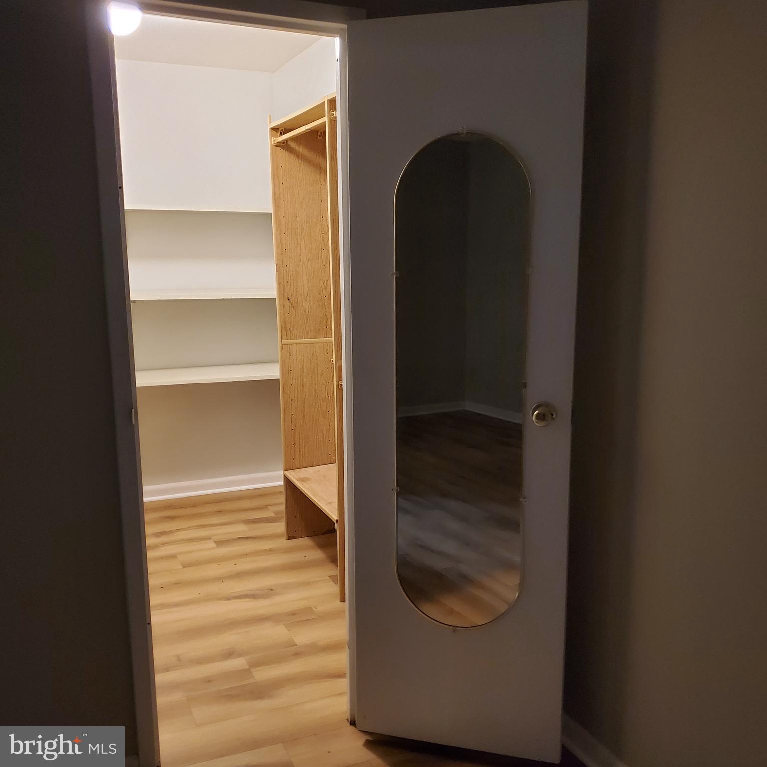 HUNTING RIDGE CONDOMINIUM - Residential Lease