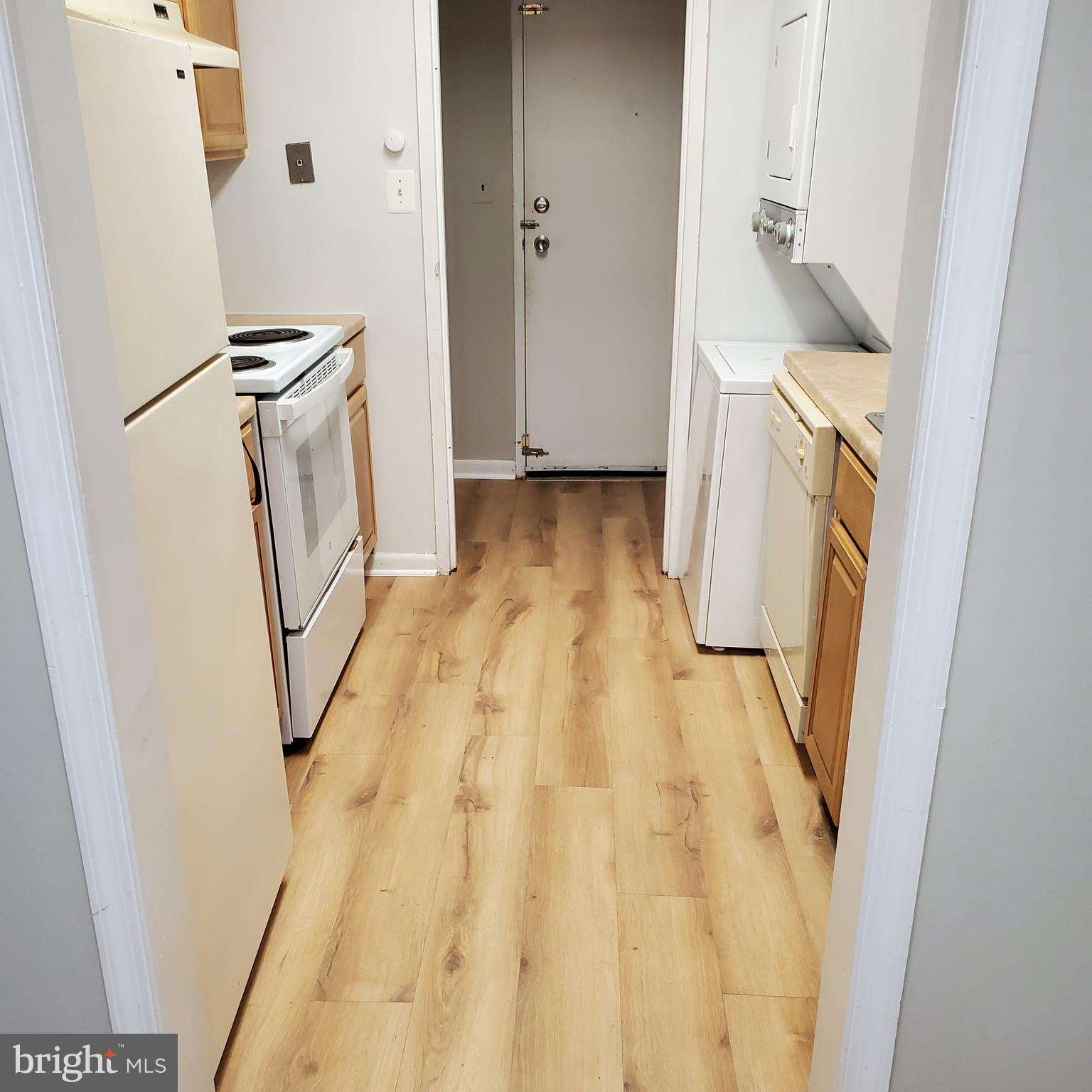 HUNTING RIDGE CONDOMINIUM - Residential Lease