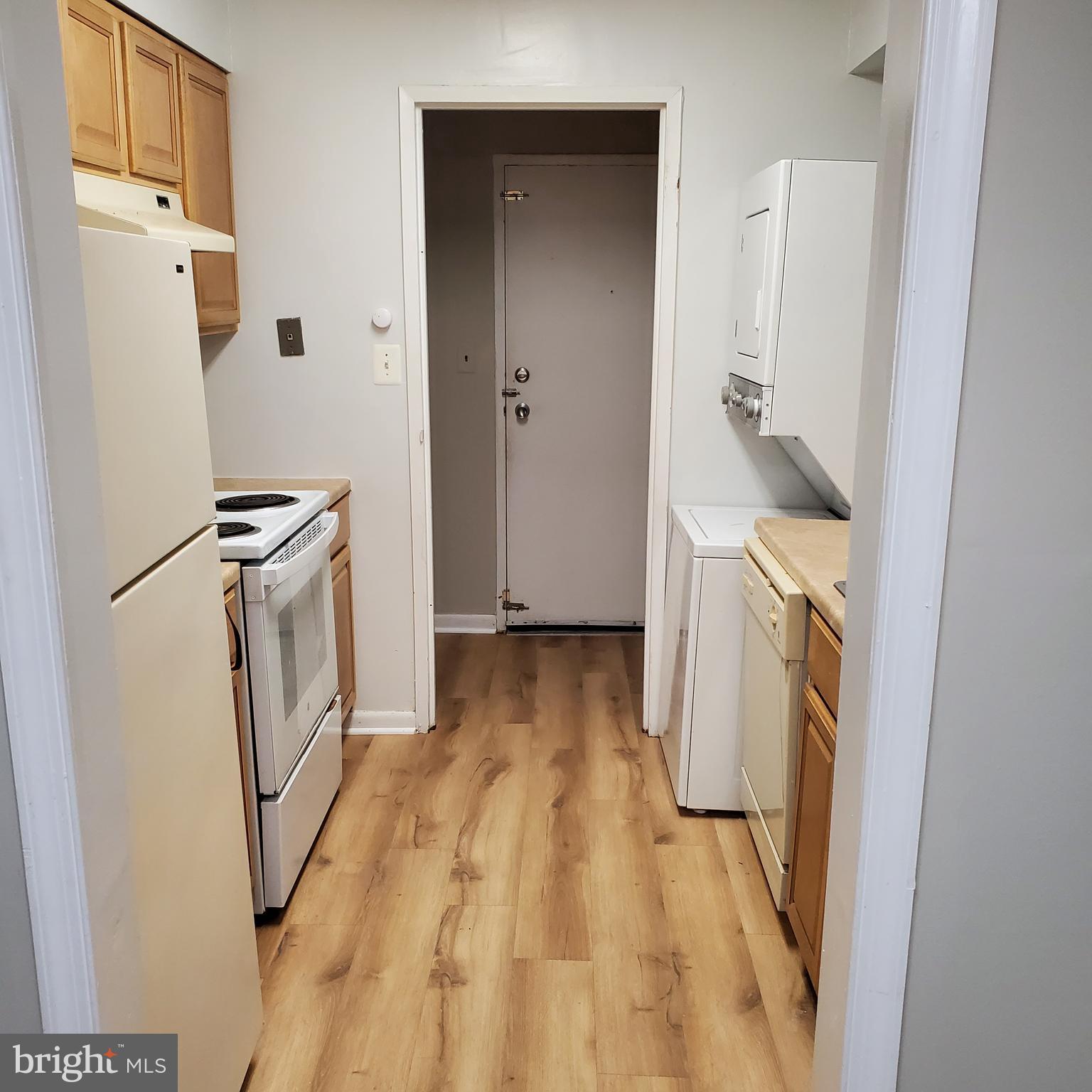 HUNTING RIDGE CONDOMINIUM - Residential Lease