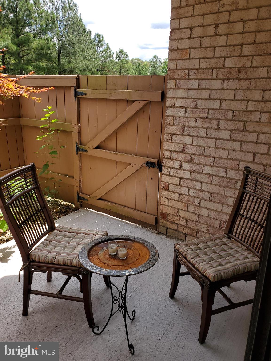 HUNTING RIDGE CONDOMINIUM - Residential Lease