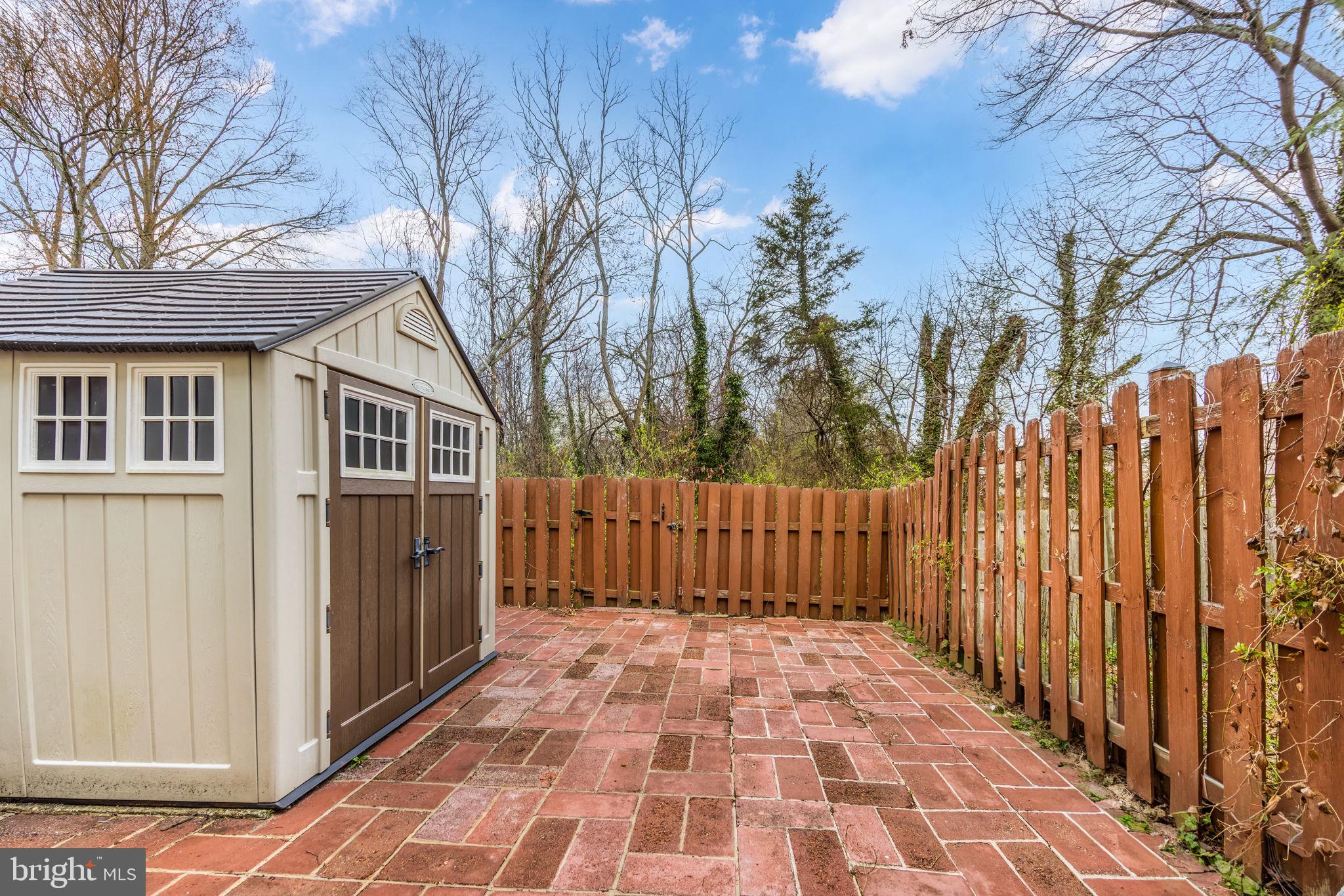 BURKE MANOR - Residential