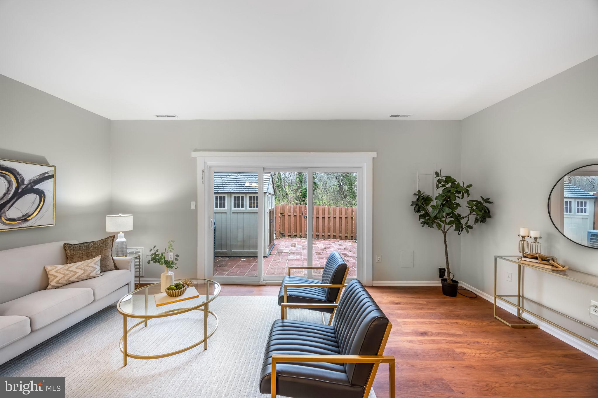 BURKE MANOR - Residential