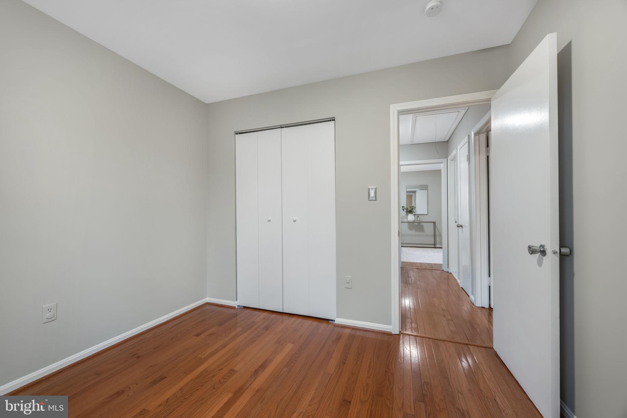 BURKE MANOR - Residential