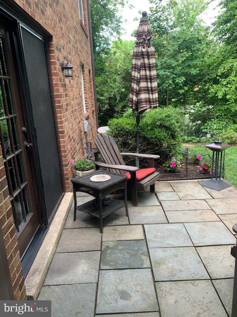 CHAIN BRIDGE FOREST - Residential