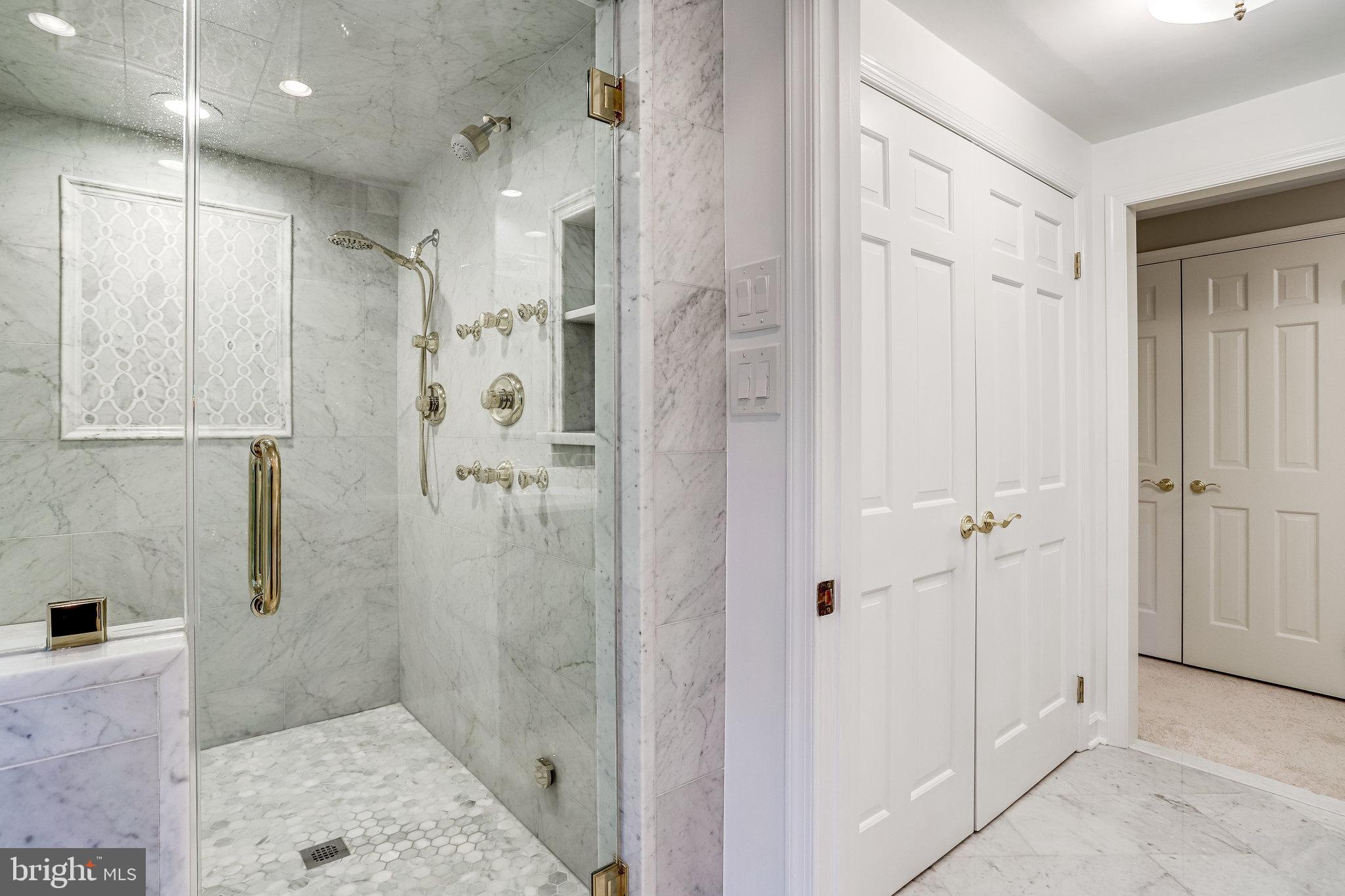 CHAIN BRIDGE FOREST - Residential