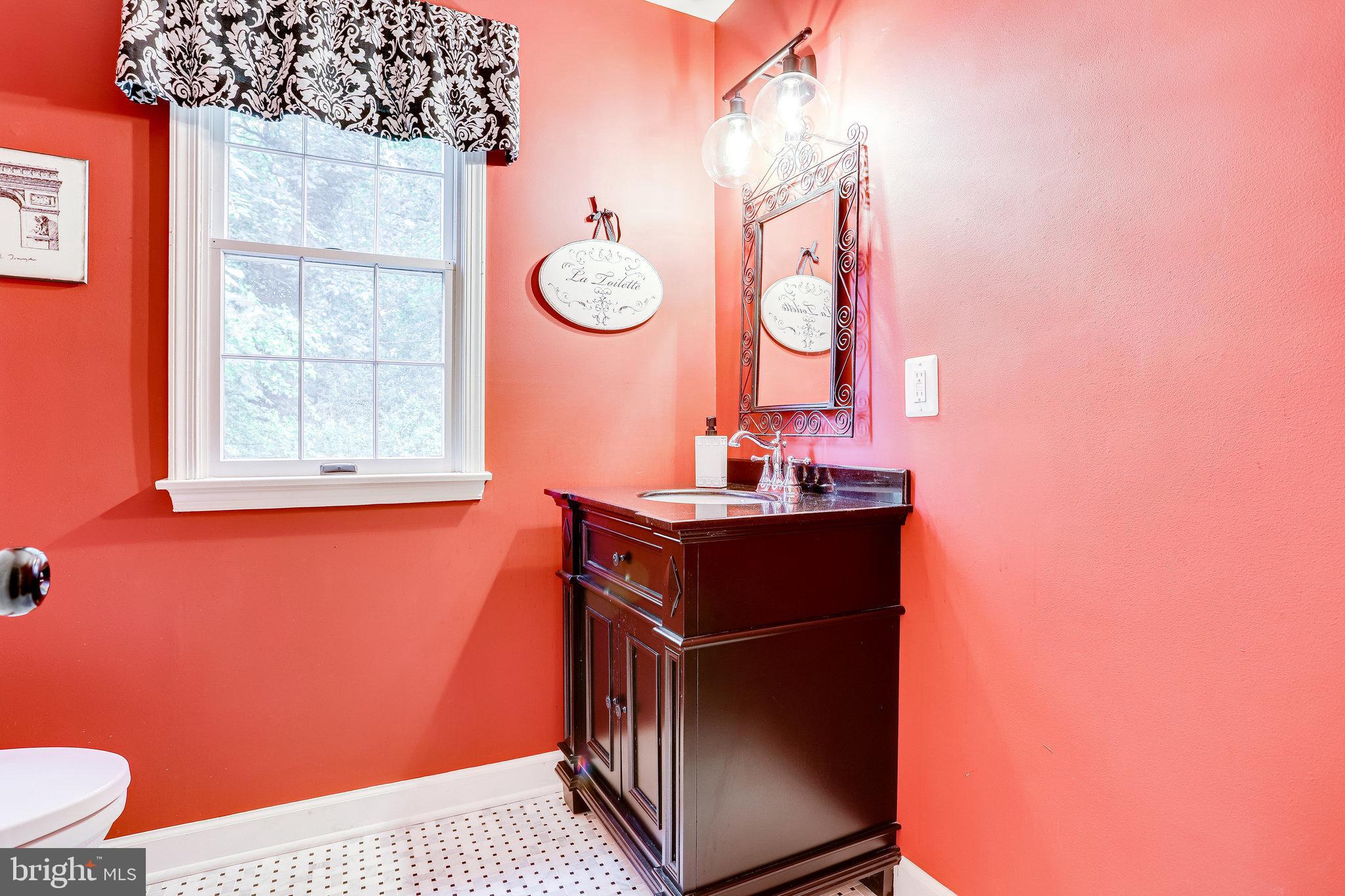 CHAIN BRIDGE FOREST - Residential