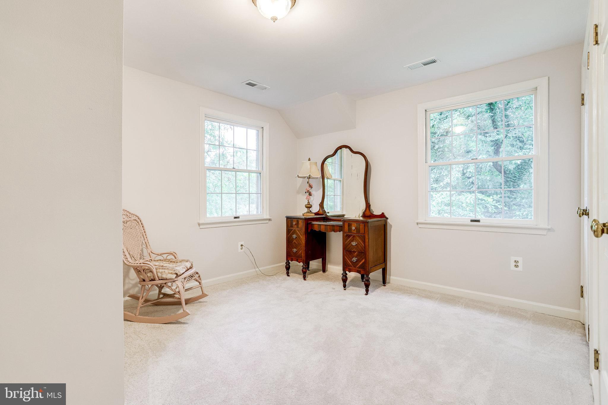 CHAIN BRIDGE FOREST - Residential