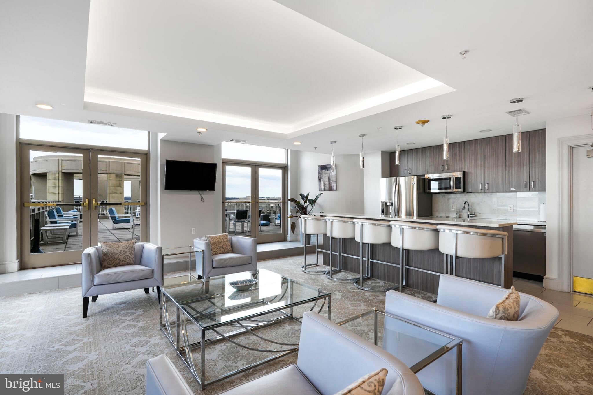 ECLIPSE ON CENTER PARK - Residential Lease