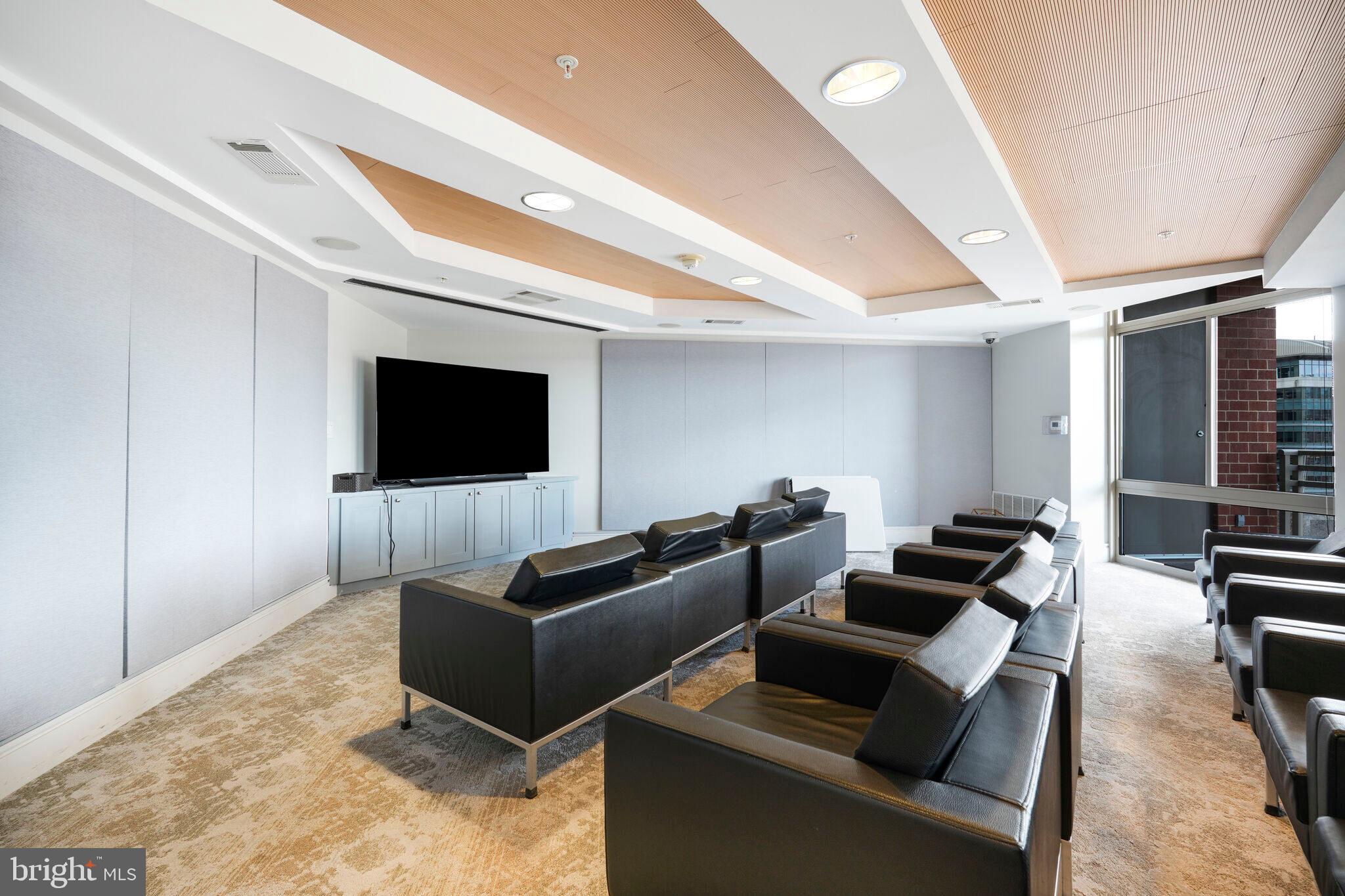 ECLIPSE ON CENTER PARK - Residential Lease