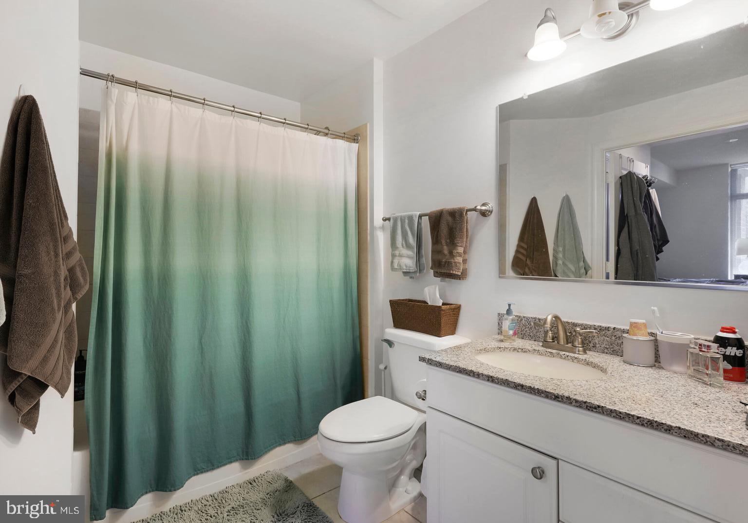 ECLIPSE ON CENTER PARK - Residential Lease