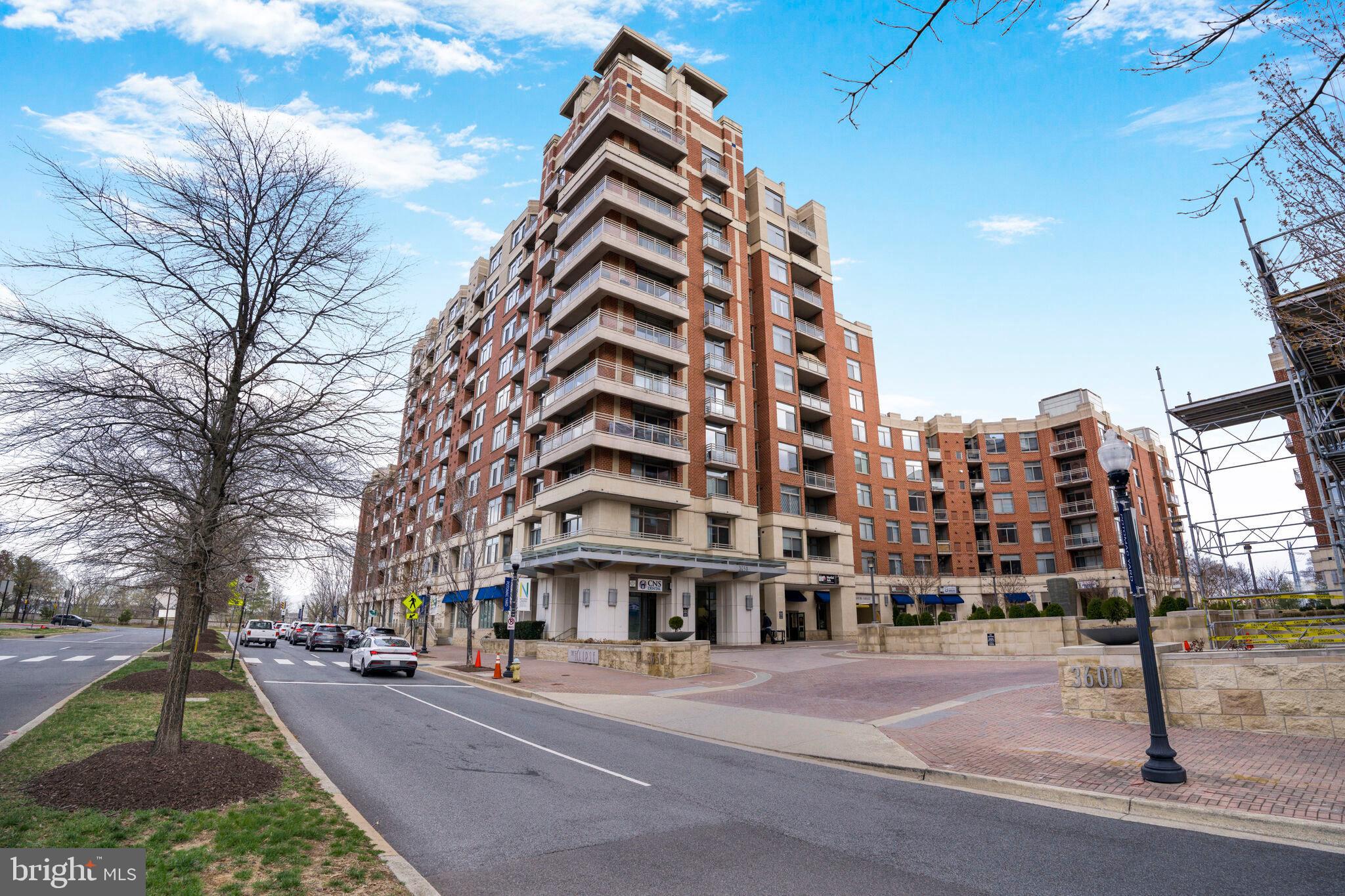 ECLIPSE ON CENTER PARK - Residential Lease