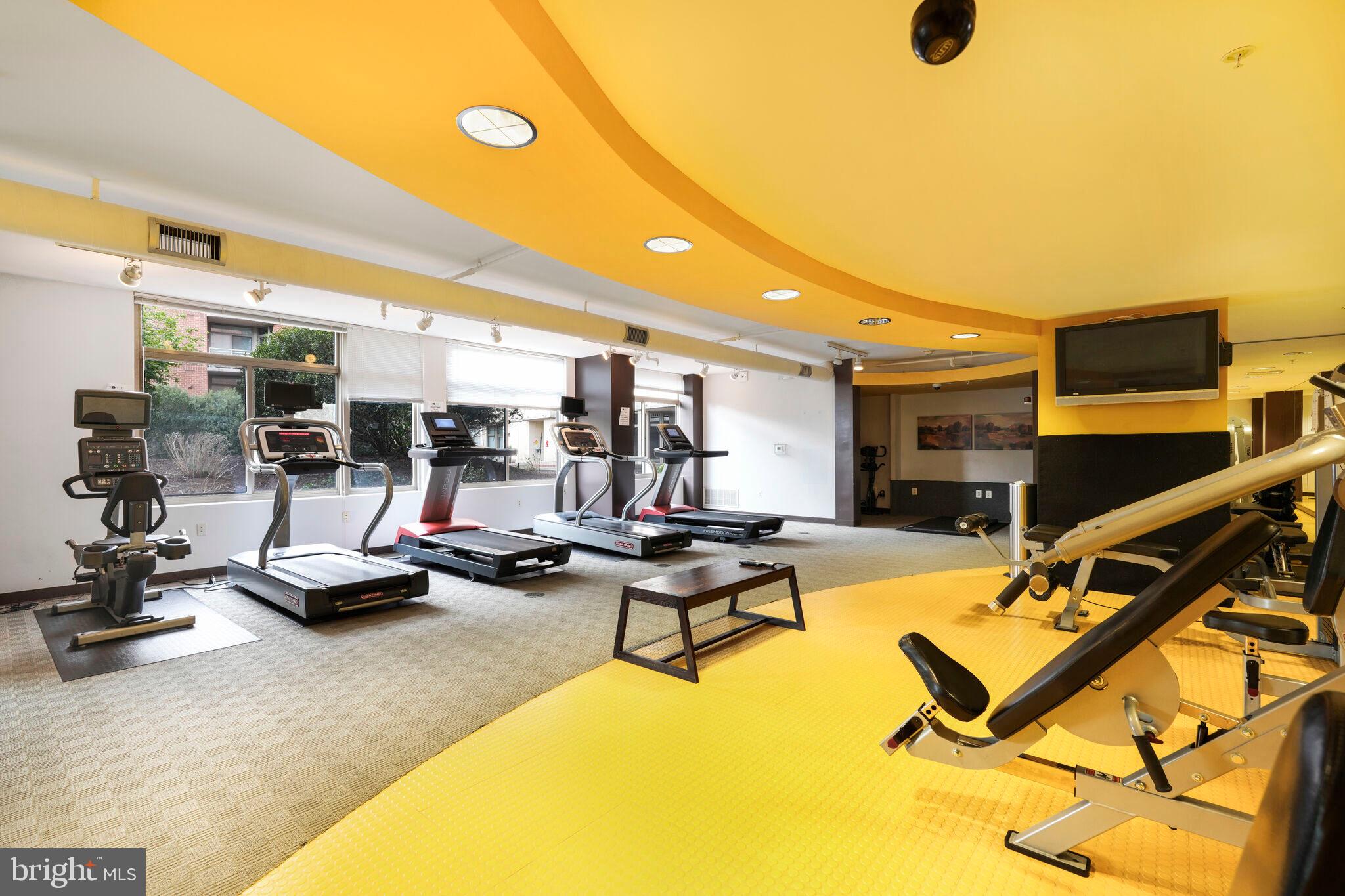 ECLIPSE ON CENTER PARK - Residential Lease