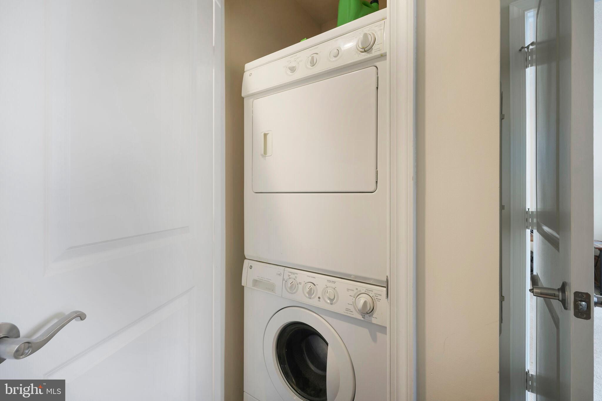 ECLIPSE ON CENTER PARK - Residential Lease