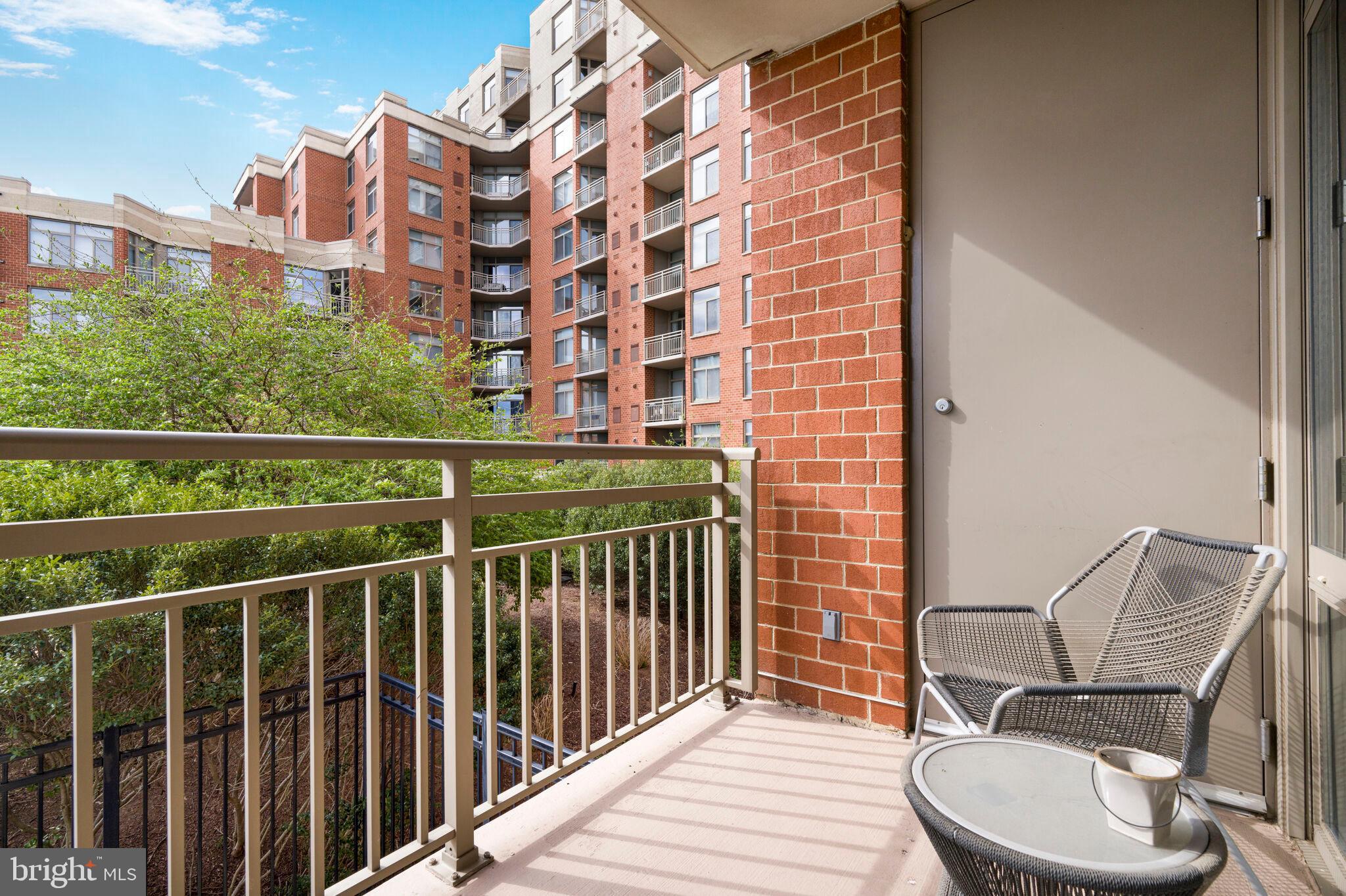 ECLIPSE ON CENTER PARK - Residential Lease