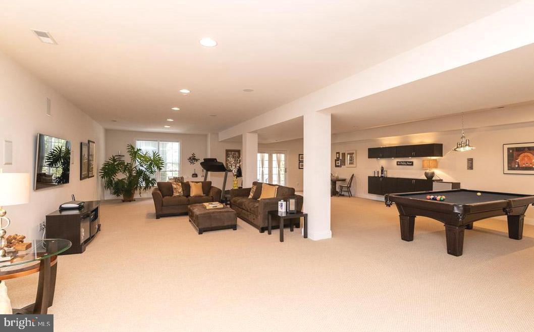 TOLLGATE VILLAGE - Residential