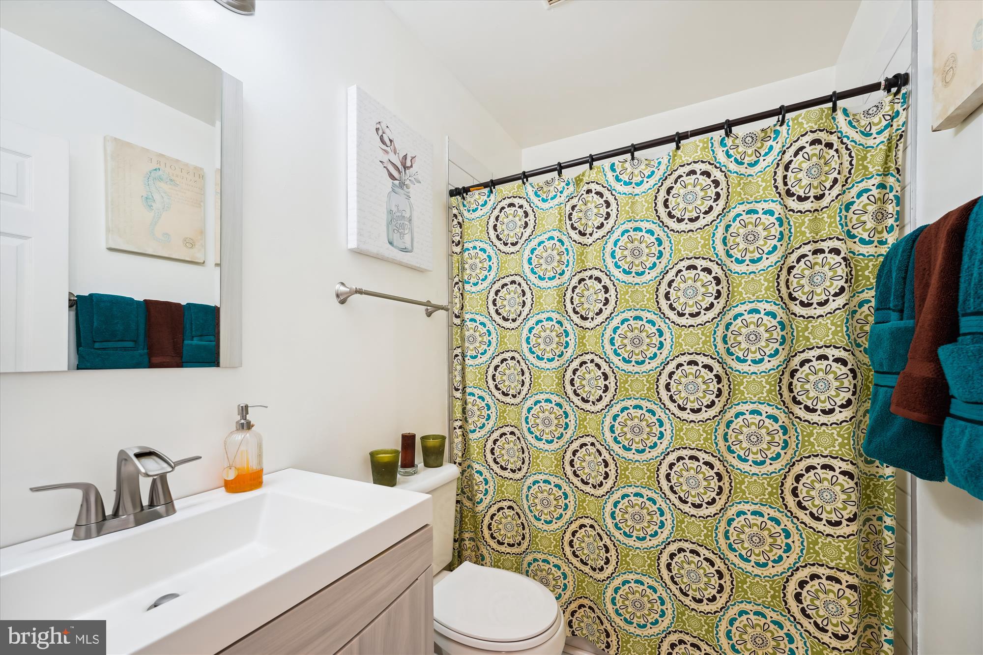 FOREST KNOLLS - Residential Lease