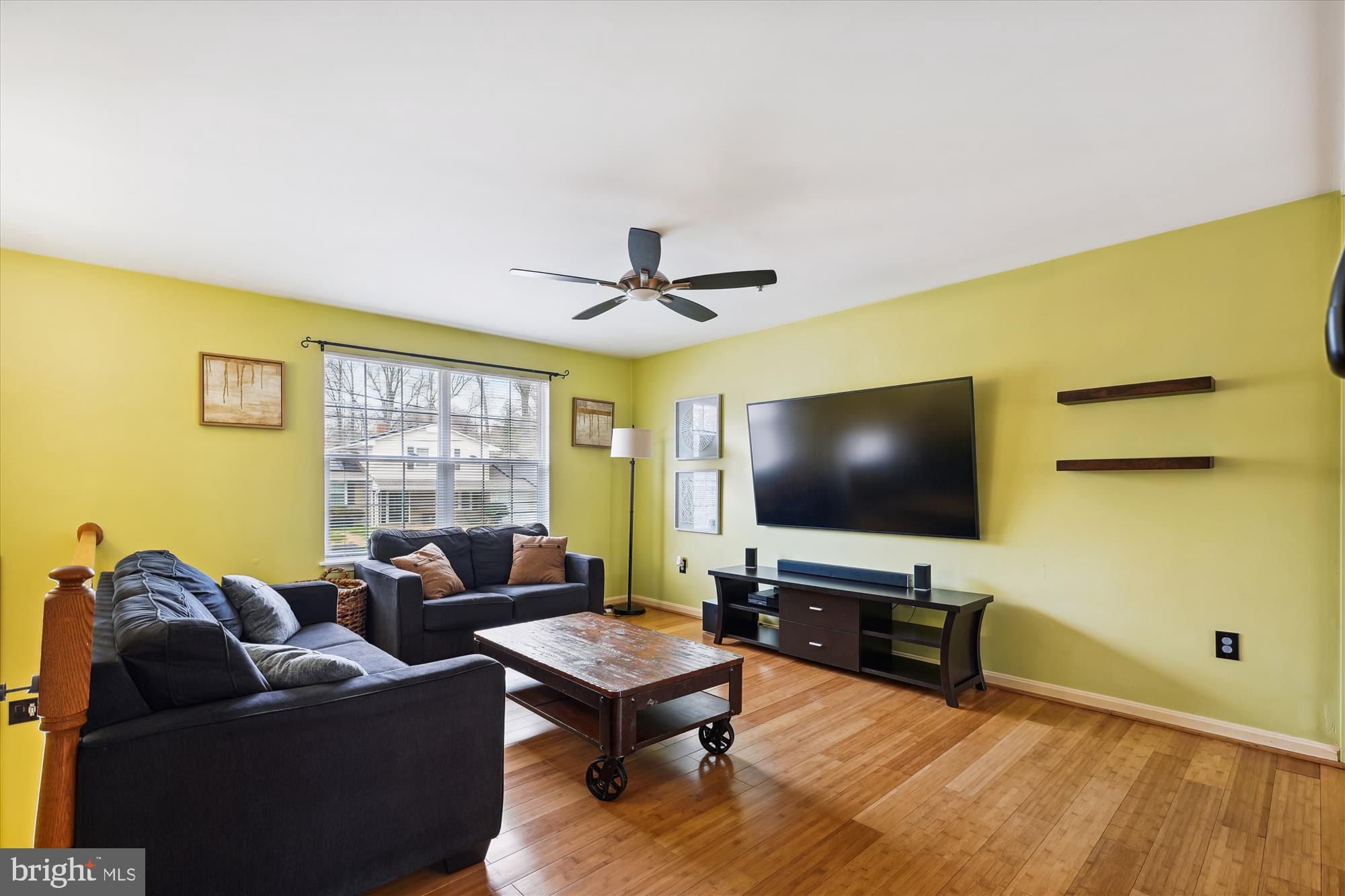 FOREST KNOLLS - Residential Lease