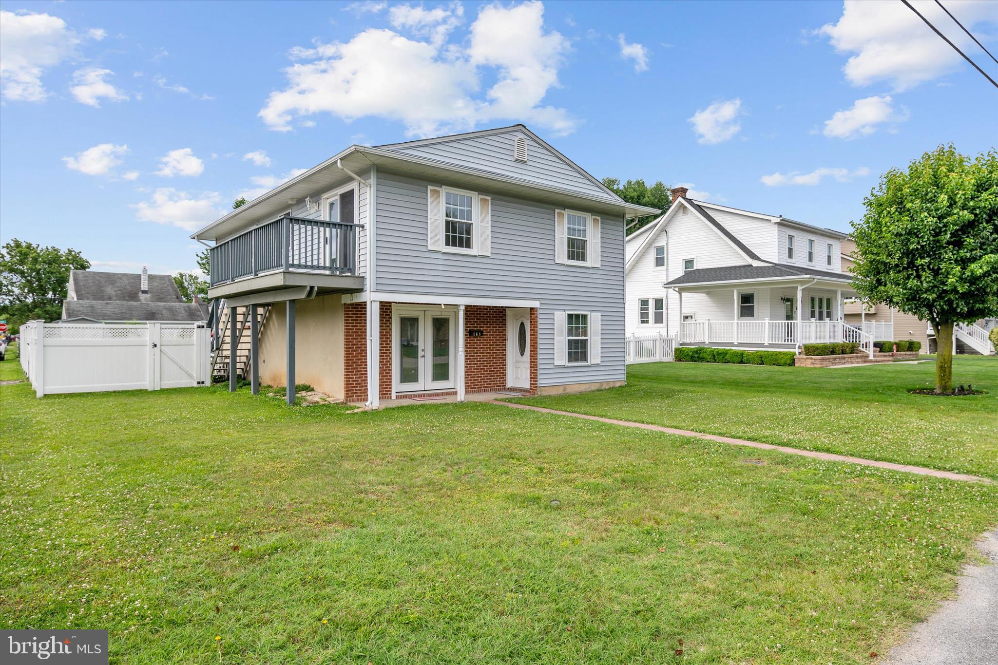 169 ROLAND ROAD