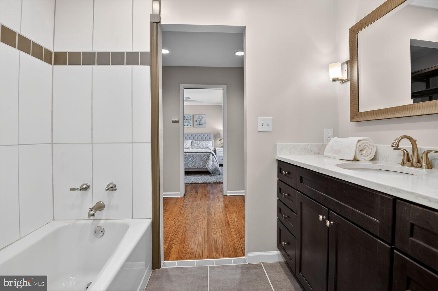 CHARLESTOWN - Residential