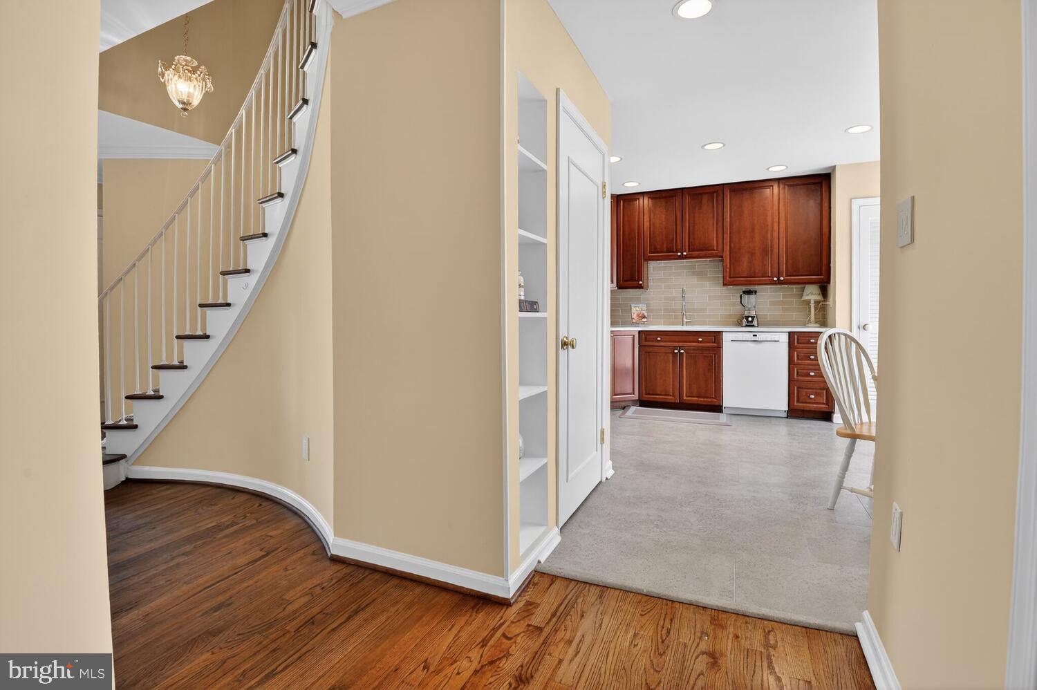 CHARLESTOWN - Residential