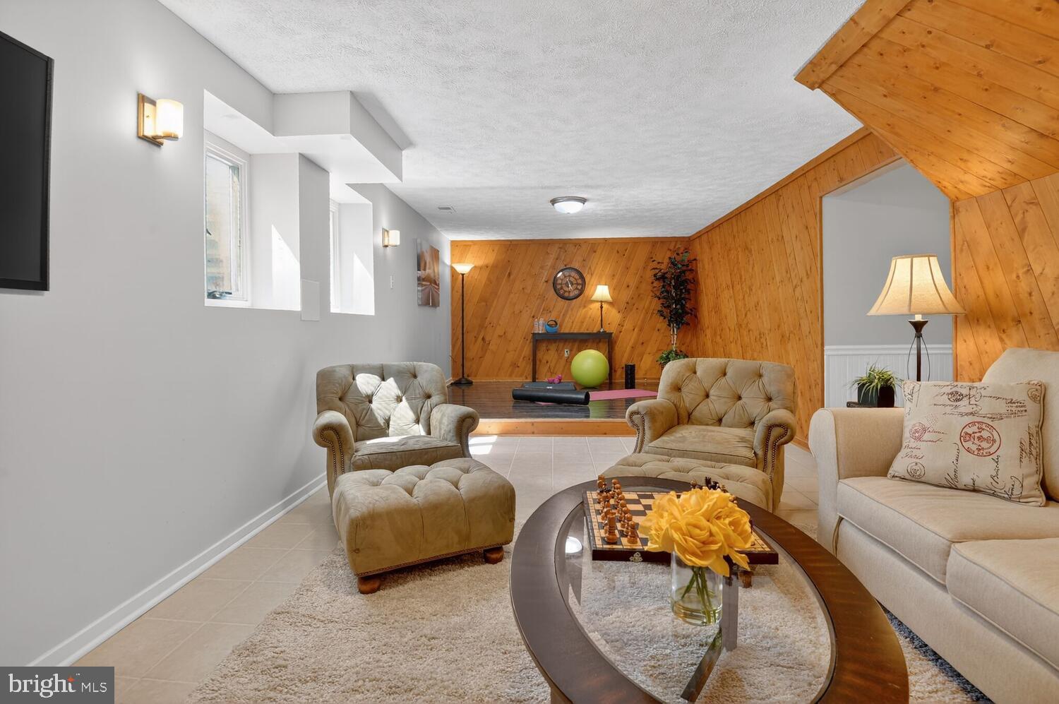 CHARLESTOWN - Residential