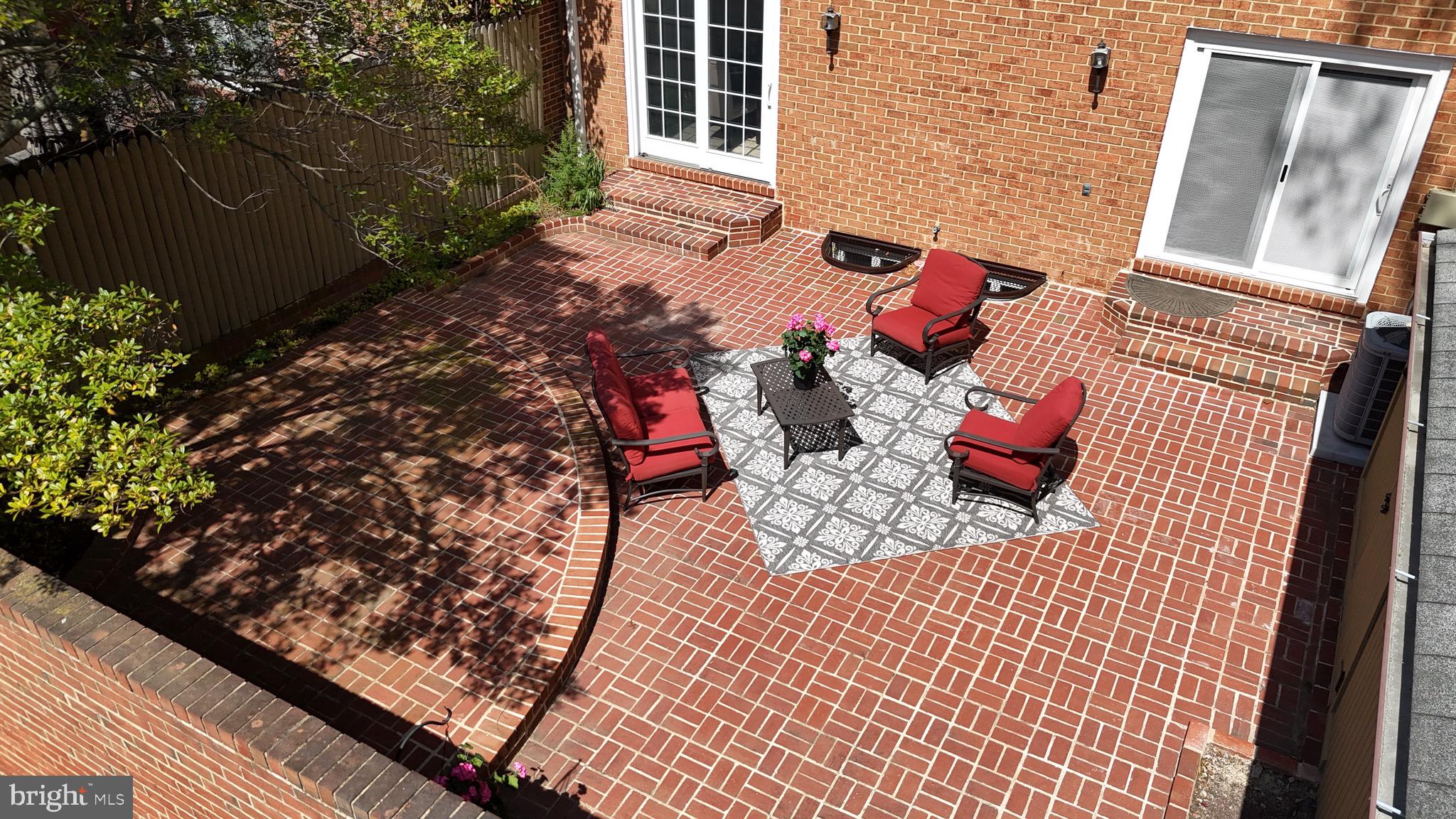 CHARLESTOWN - Residential