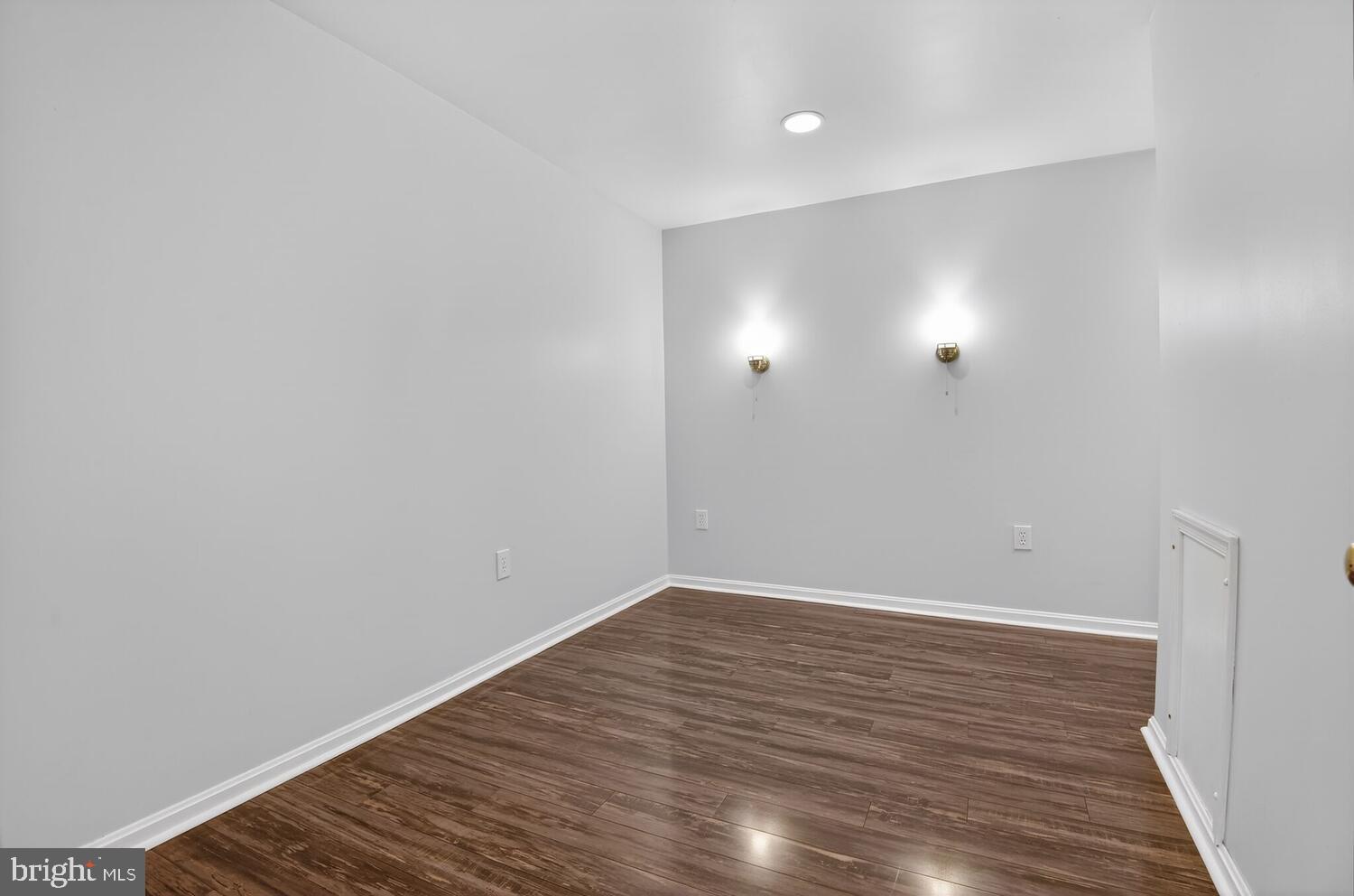 CHARLESTOWN - Residential