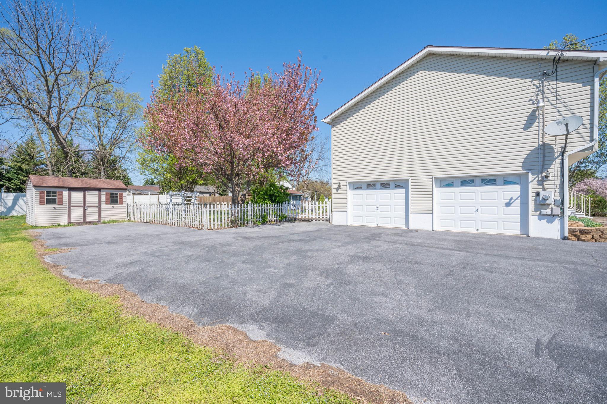 ELIZABETH STATION - Residential