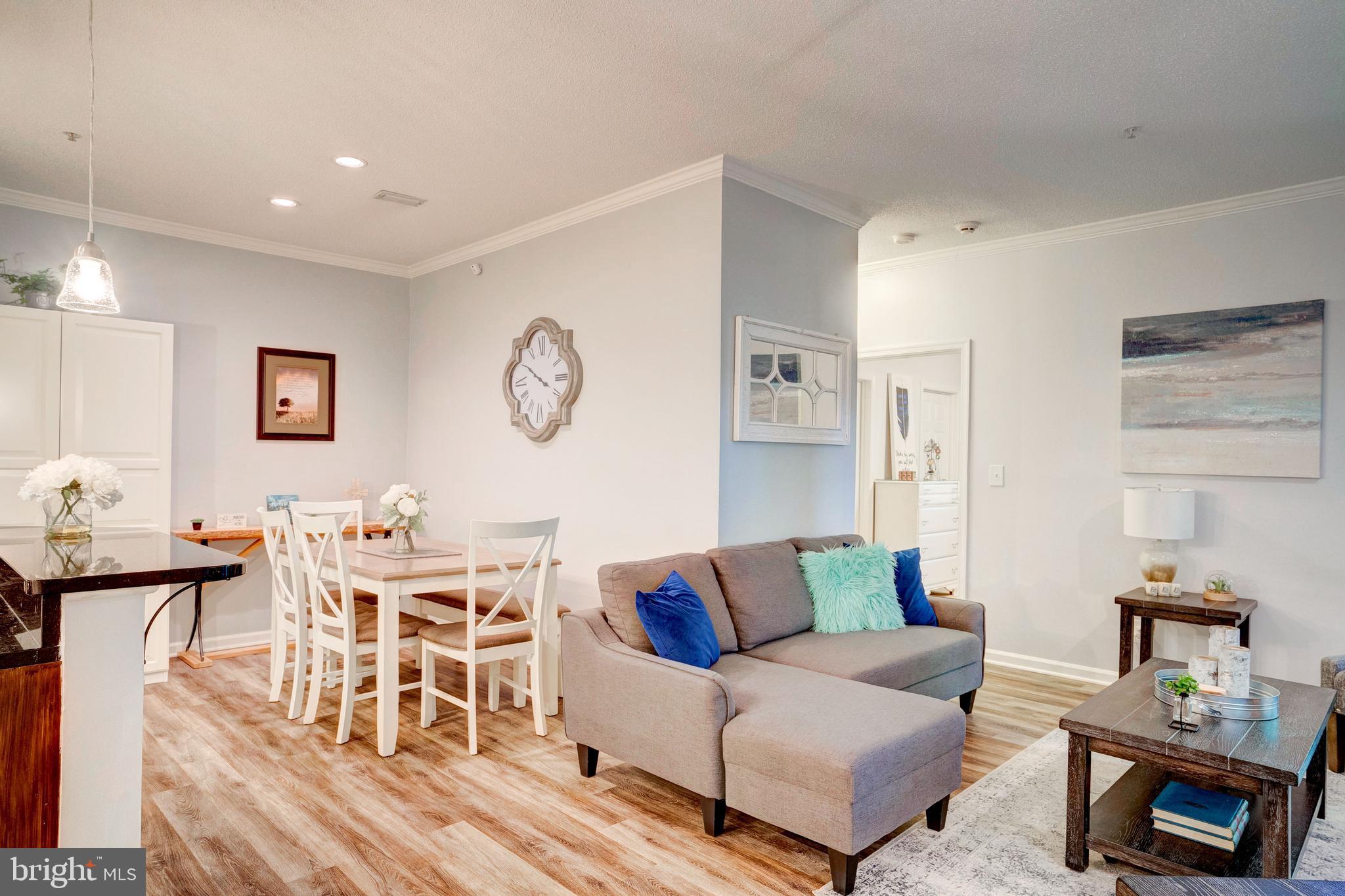 EDGEWATER AT TOWN CENTER - Residential