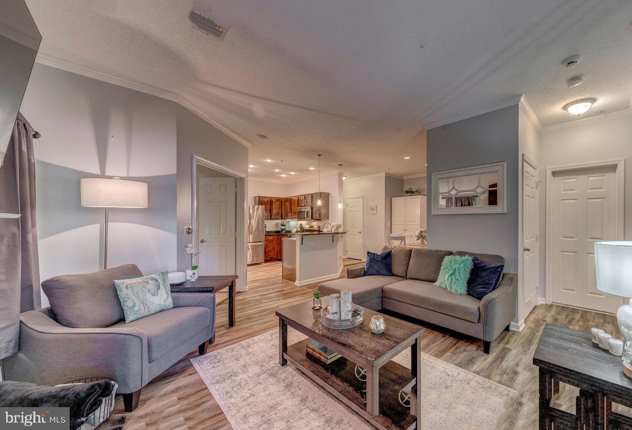 EDGEWATER AT TOWN CENTER - Residential