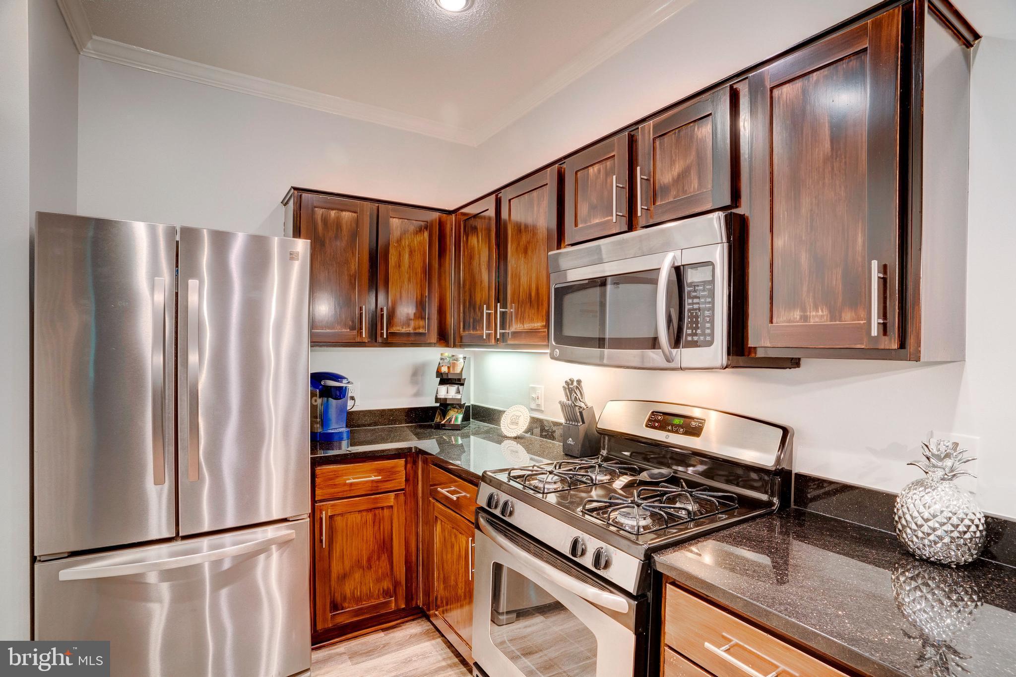 EDGEWATER AT TOWN CENTER - Residential