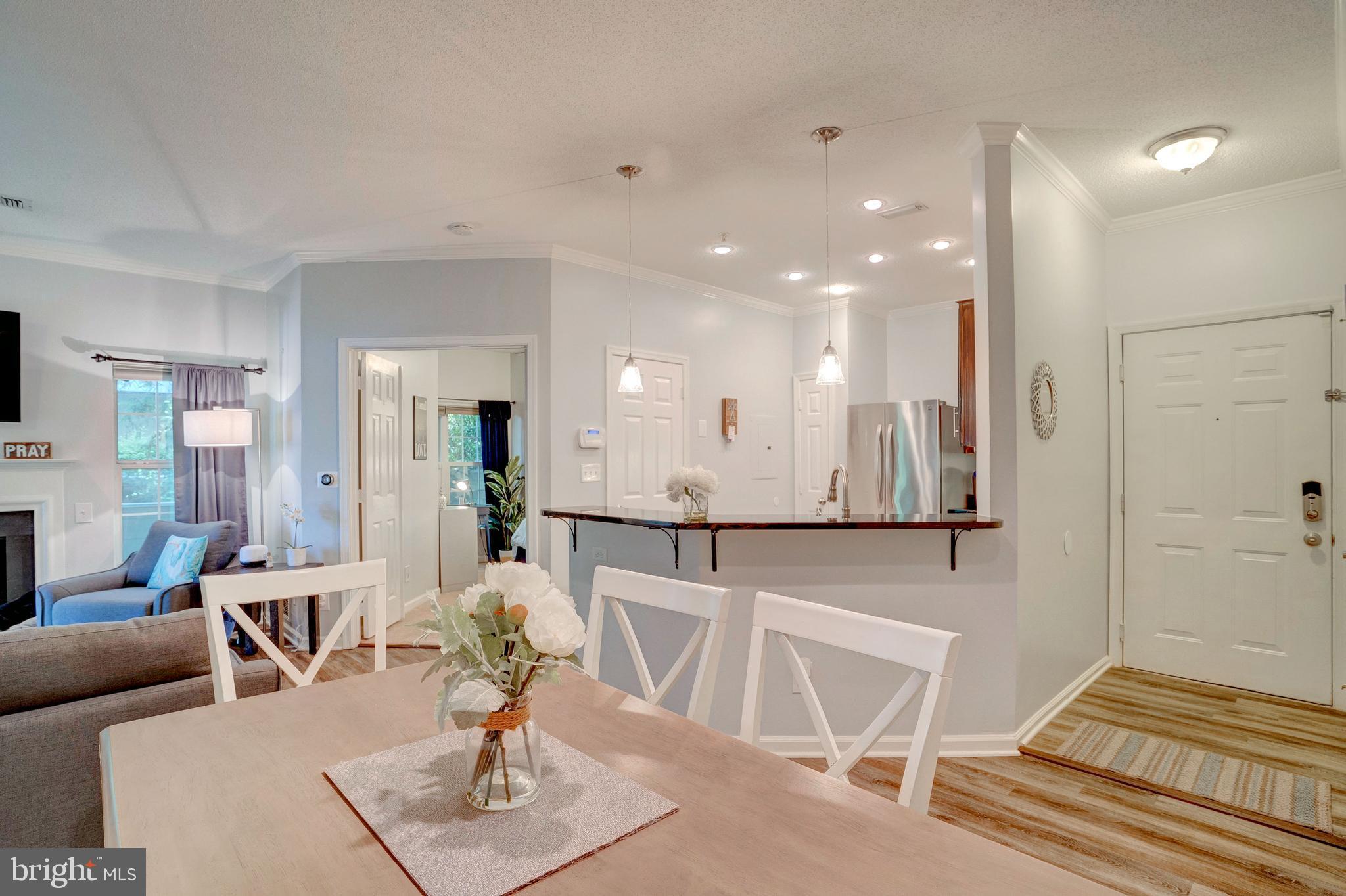 EDGEWATER AT TOWN CENTER - Residential