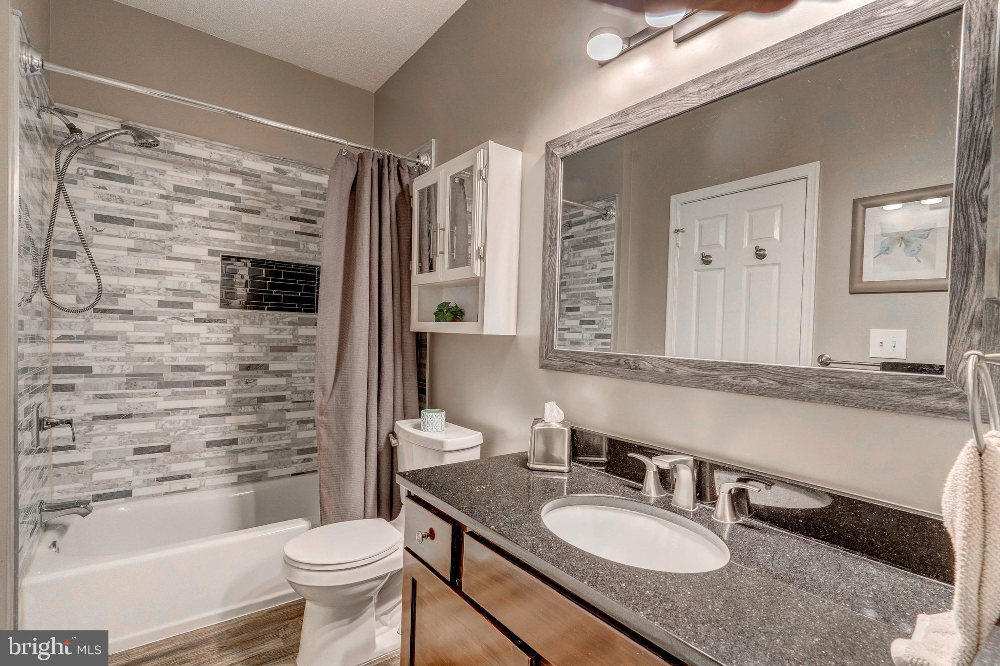 EDGEWATER AT TOWN CENTER - Residential