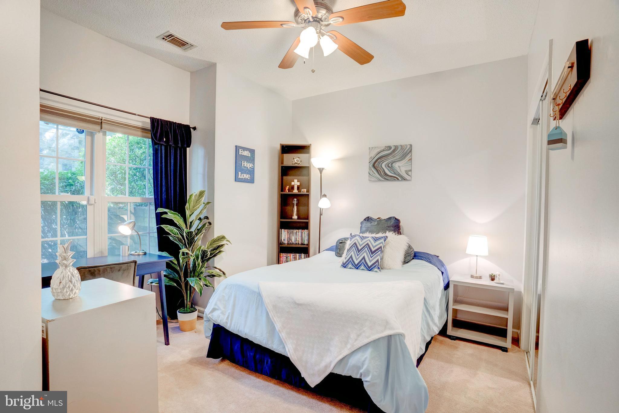 EDGEWATER AT TOWN CENTER - Residential