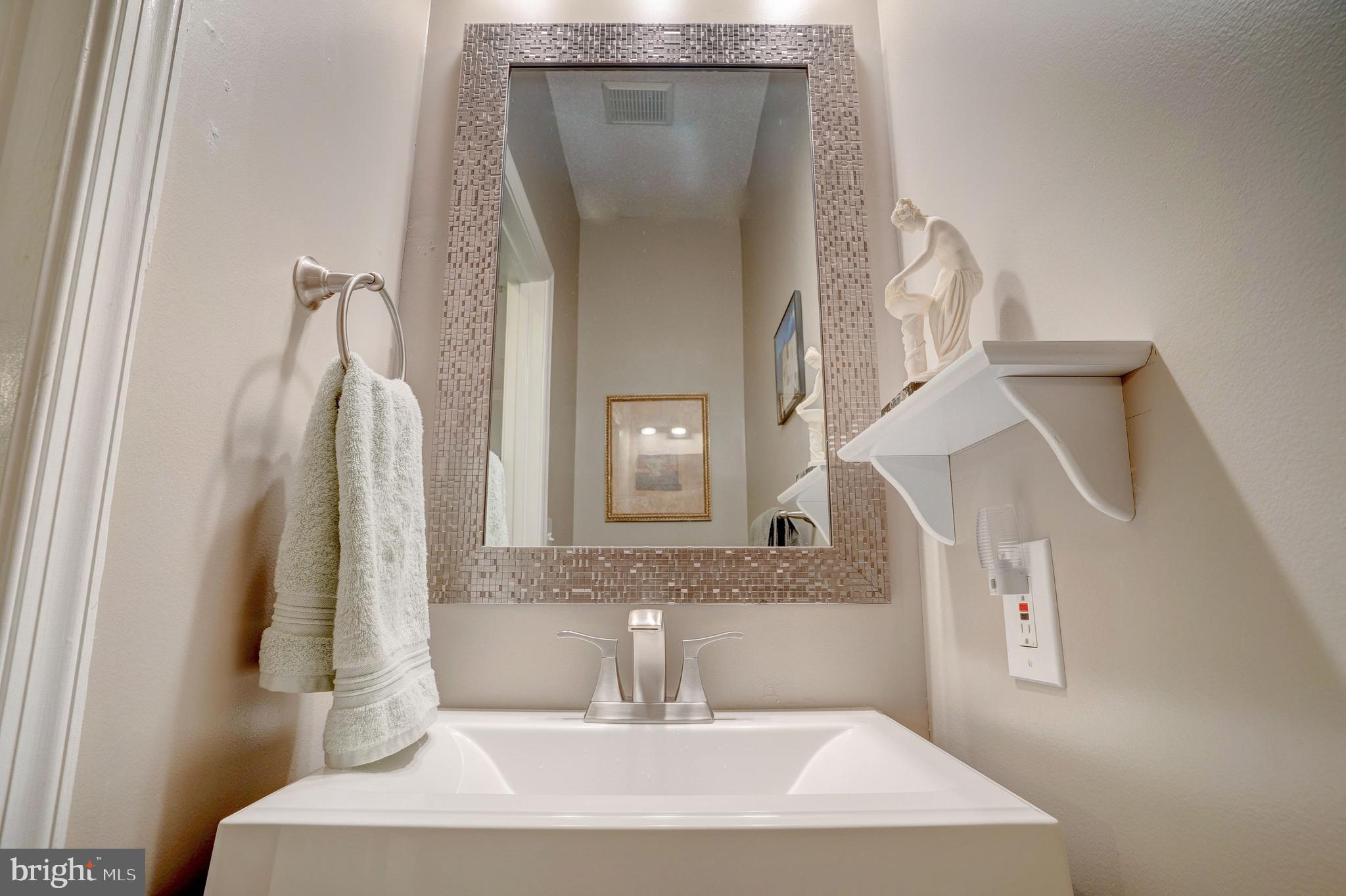 EDGEWATER AT TOWN CENTER - Residential