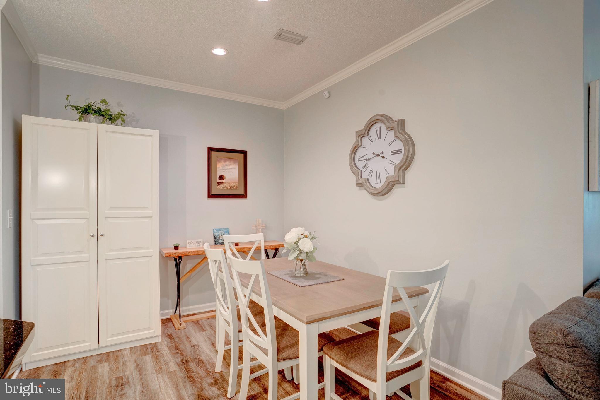 EDGEWATER AT TOWN CENTER - Residential