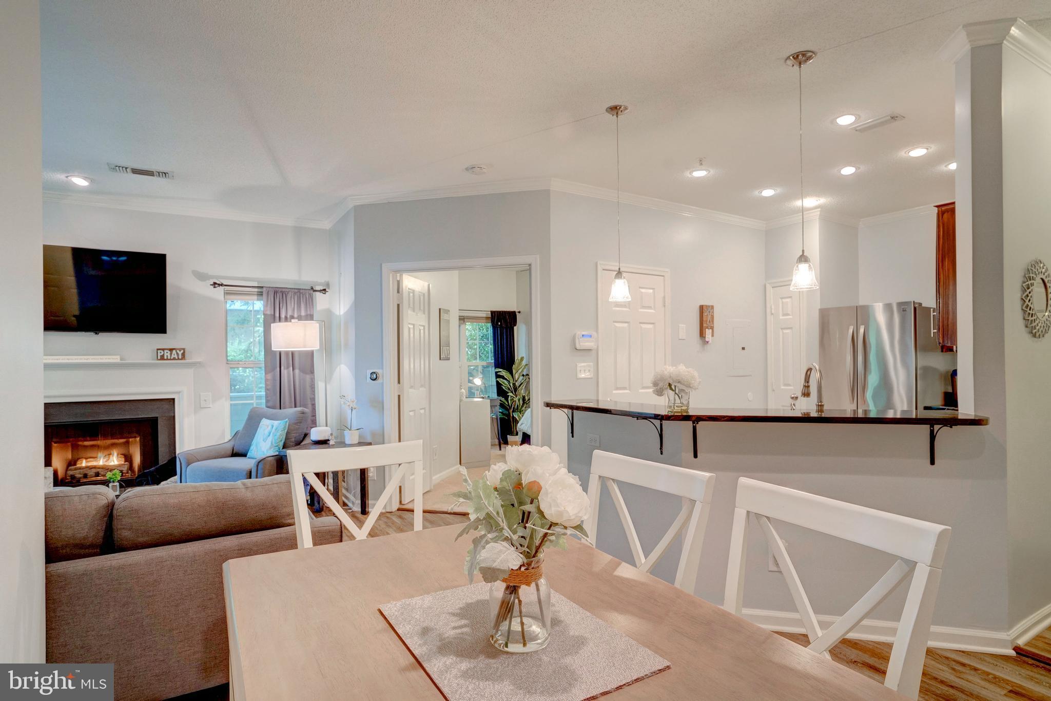 EDGEWATER AT TOWN CENTER - Residential