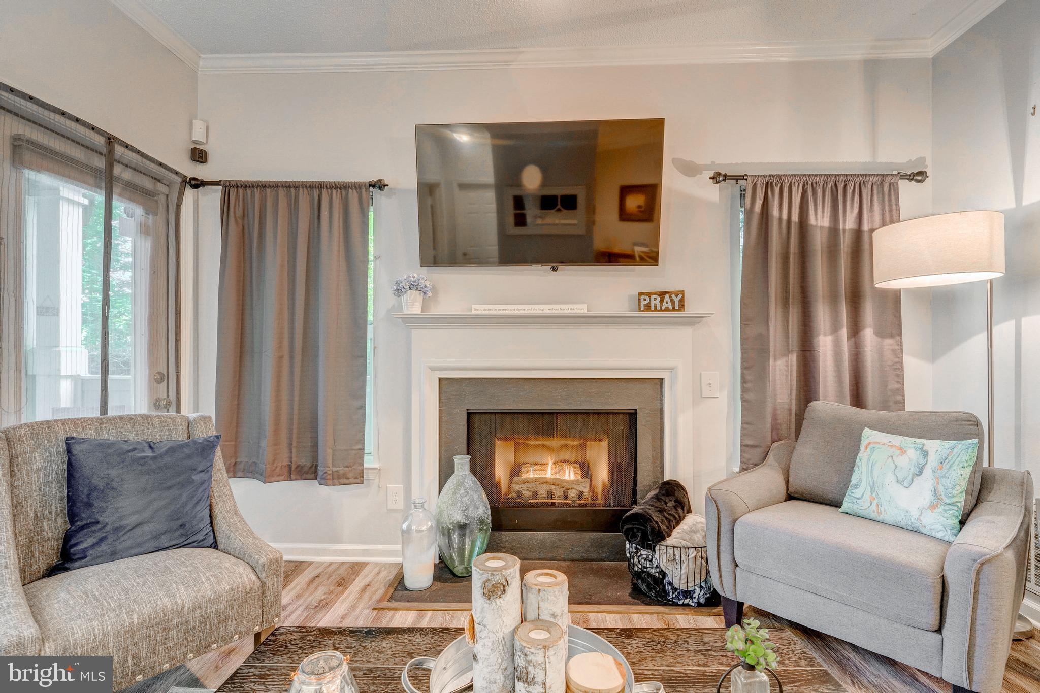 EDGEWATER AT TOWN CENTER - Residential