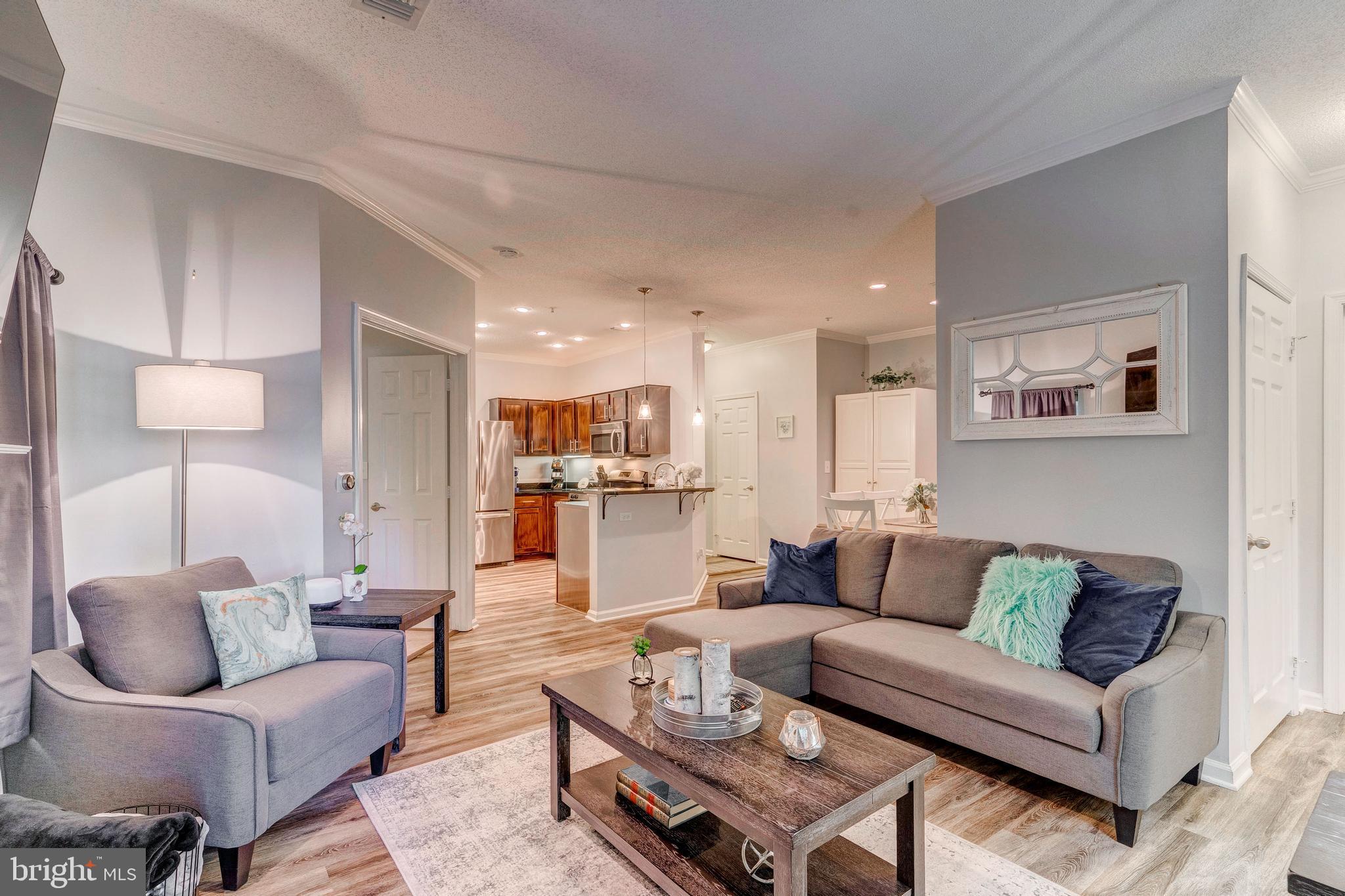 EDGEWATER AT TOWN CENTER - Residential