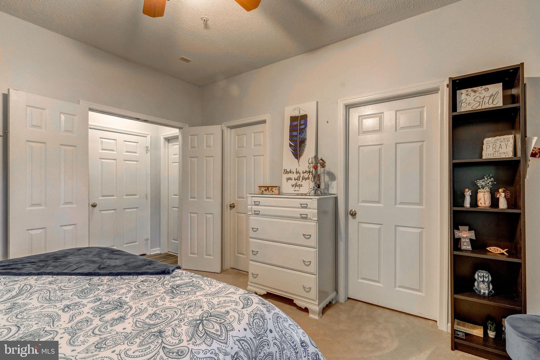 EDGEWATER AT TOWN CENTER - Residential